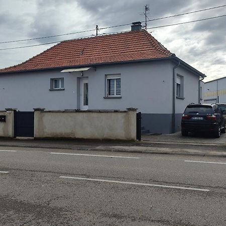 Bel Appartement F2 Entierement Renove Sélestat Buitenkant foto
